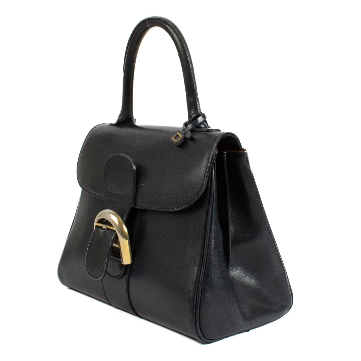Pre-loved Delvaux brilliant bag. Buy at Labellov.