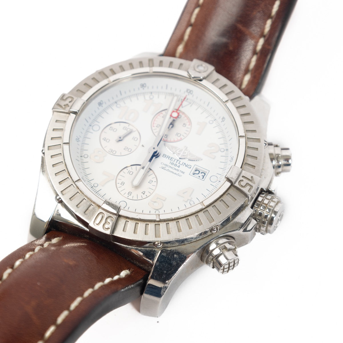 Shop safe online at Labellov this 100% authentic second hand Breitling Steel Super Avenger Watch