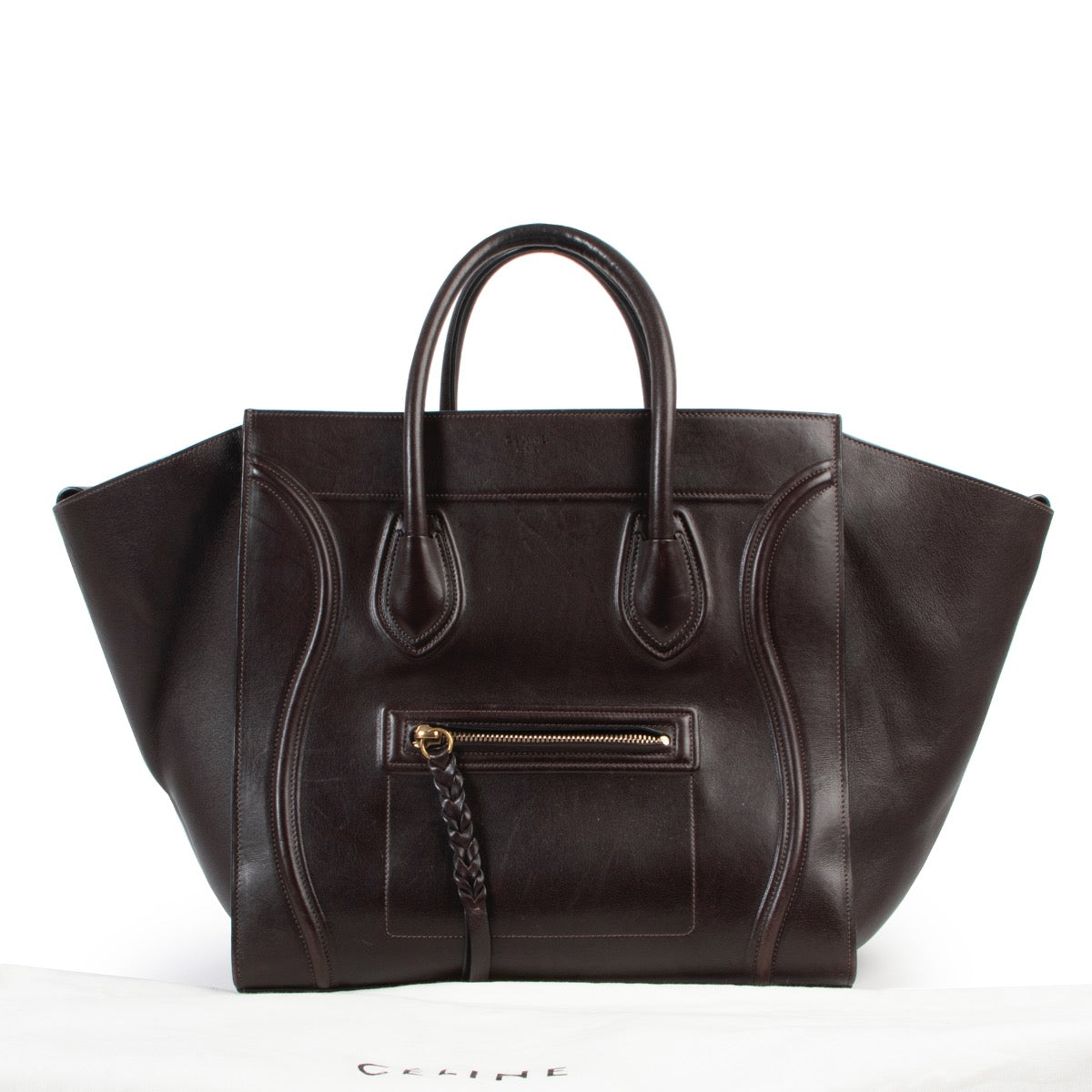 Sell or buy your designer items such as this Céline Luggage Phantom Brown Leather Bagle in good preloved condition. Buy or sell Céline items for a fair price online or in store at Labellov
