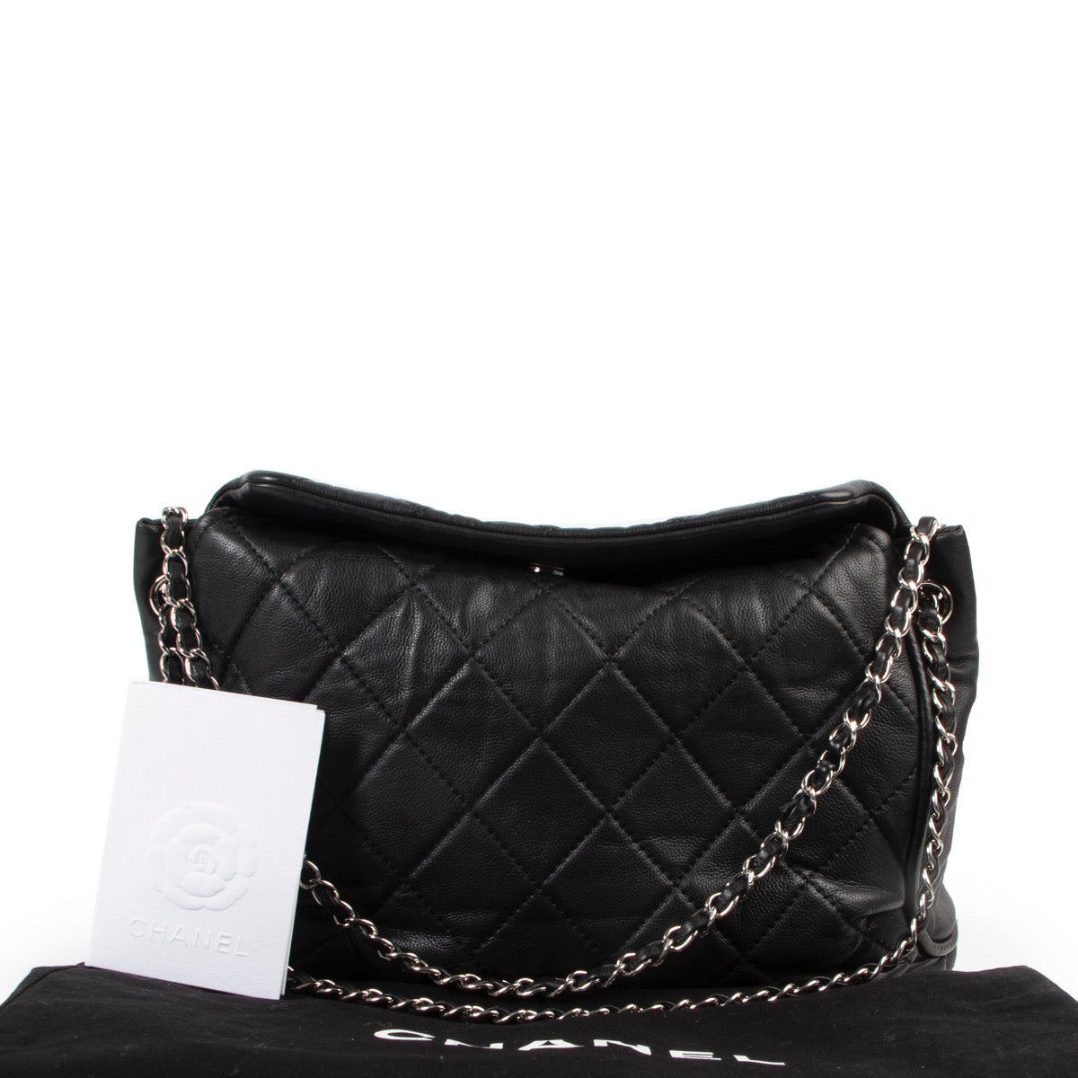 Buy this Chanel Black Shoulder Bag for a reasonable price in good condition online or in store at Labellov Antwerp