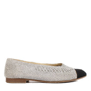 Shop safe online at Labellov in Antwerp, Brussels and Knokke these 100% authentic second hand Chanel Silver Woven Ballerina Flats - size 37. Veilig online tweedehands authentieke Chanel Silver Woven Ballerina schoenen kopen bij Labellov.