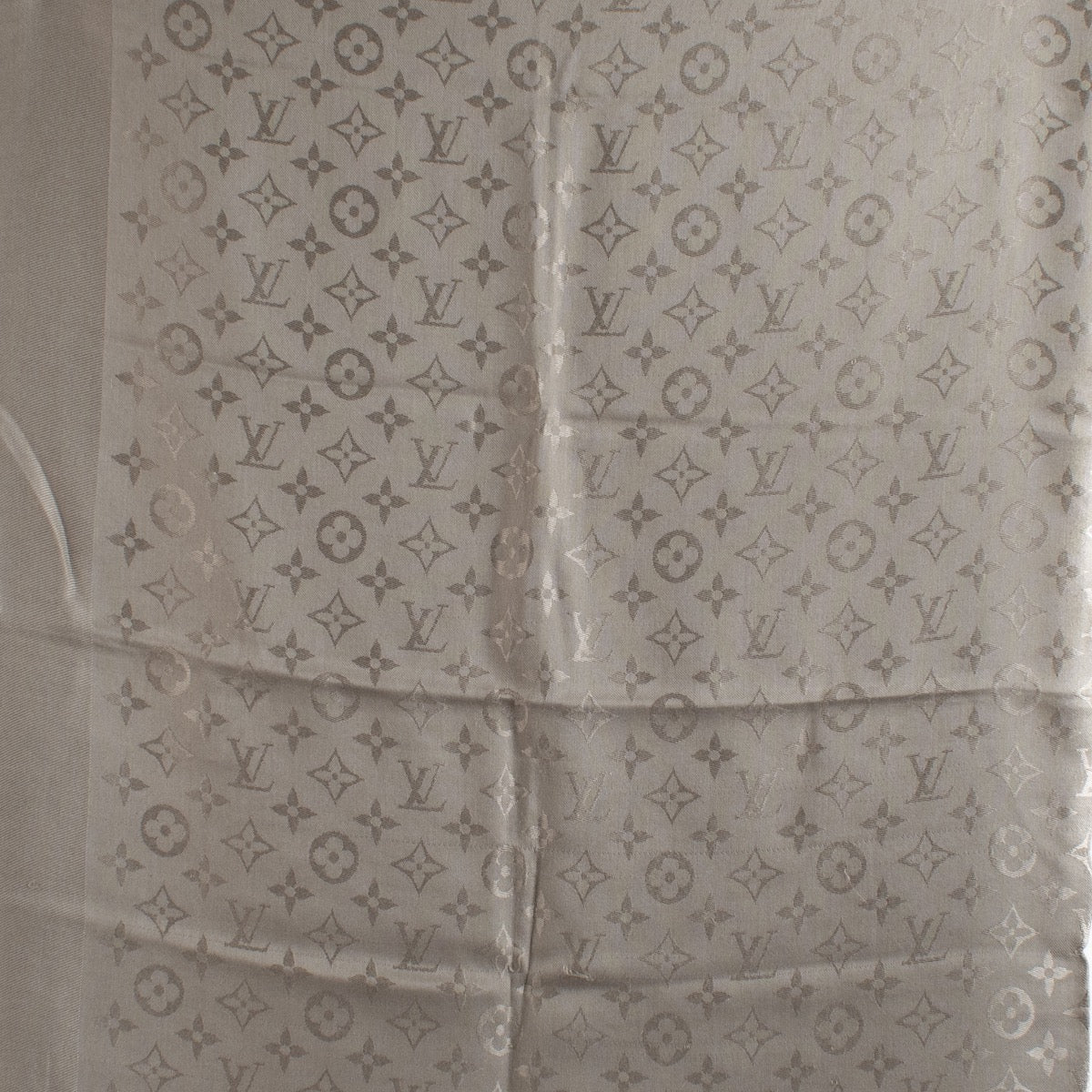 shop 100% authentic second hand Louis Vuitton Sage Classic Shawl on Labellov.com