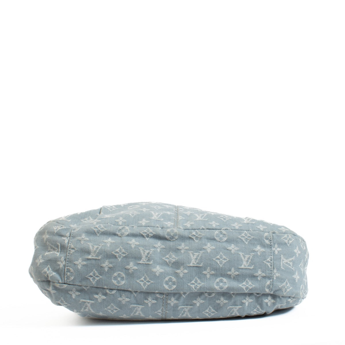 shop 100% authentic second hand Louis Vuitton Daily GM Denim Hobo Bag on Labellov.com