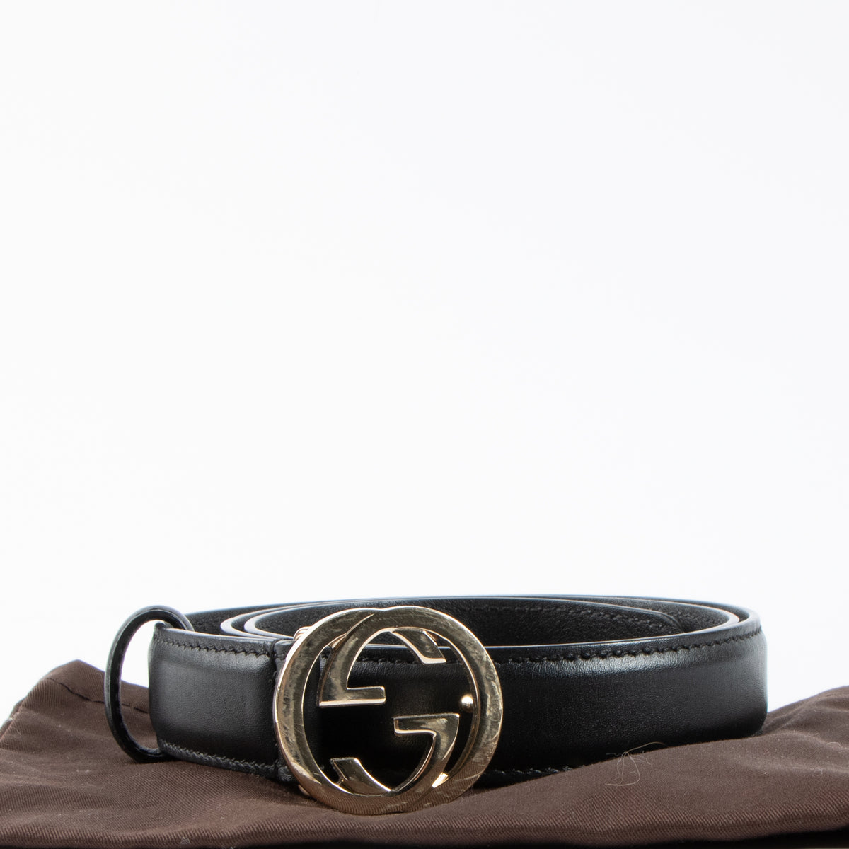 Shop the 100% authentic Gucci Black Interlocking G Slim Belt second hand on Labellov.com!

