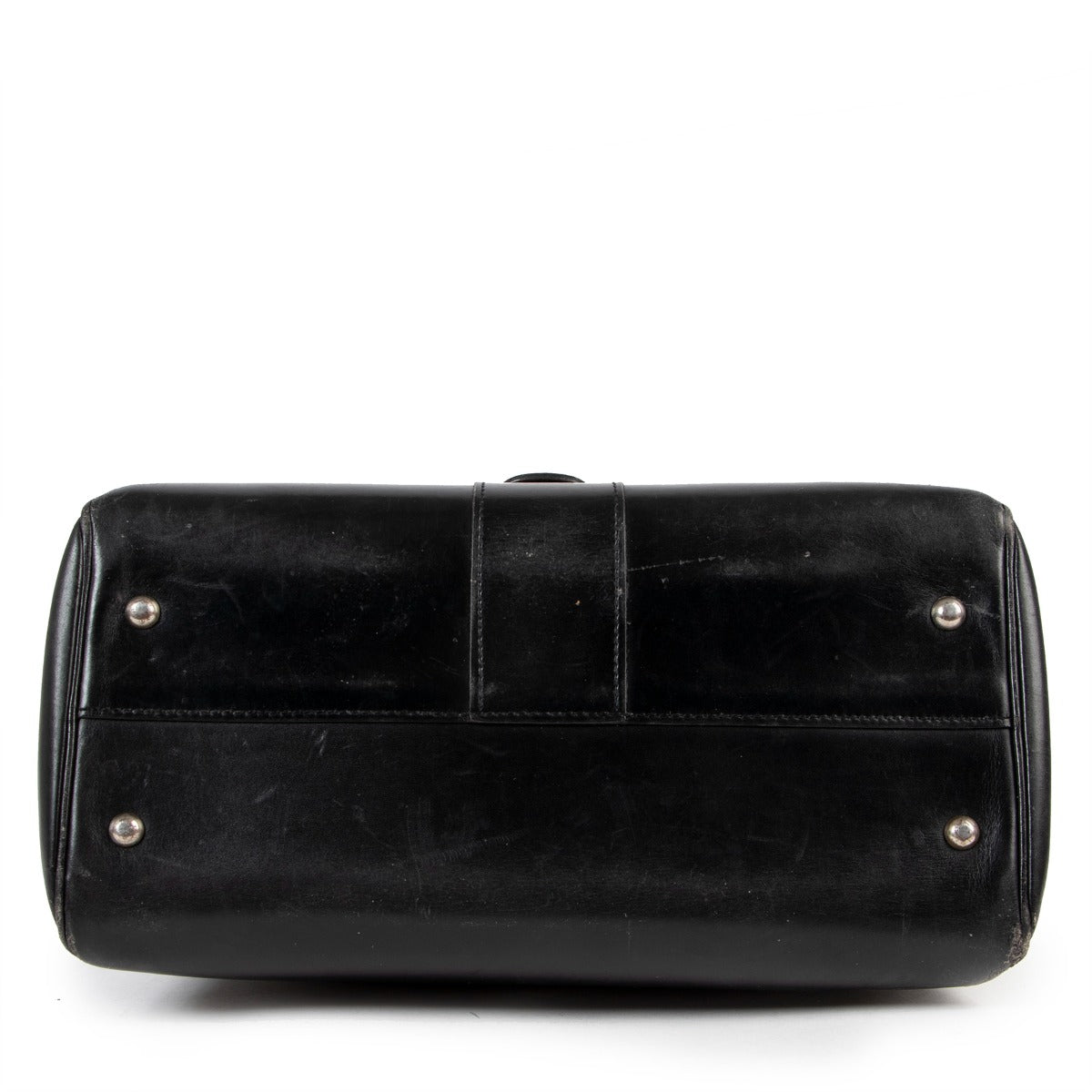 Shop now your favorite 100% authentic Delvaux handbags, at Labellov.