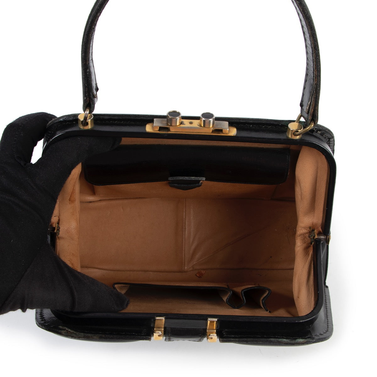 Shop safe online at Labellov in Antwerp this 100% authentic second hand Delvaux Black Top Handle Bag