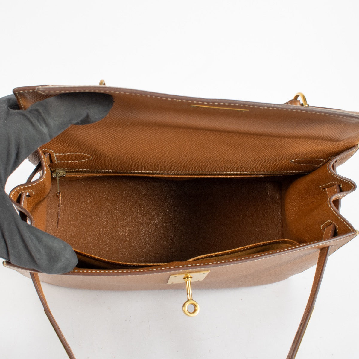Hermès Vintage Kelly 28 Or Courchevel GHW