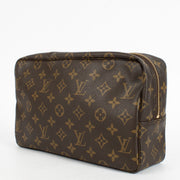 Shop the Louis Vuitton Monogram Trousse Toilette 28 second hand on Labellov.com