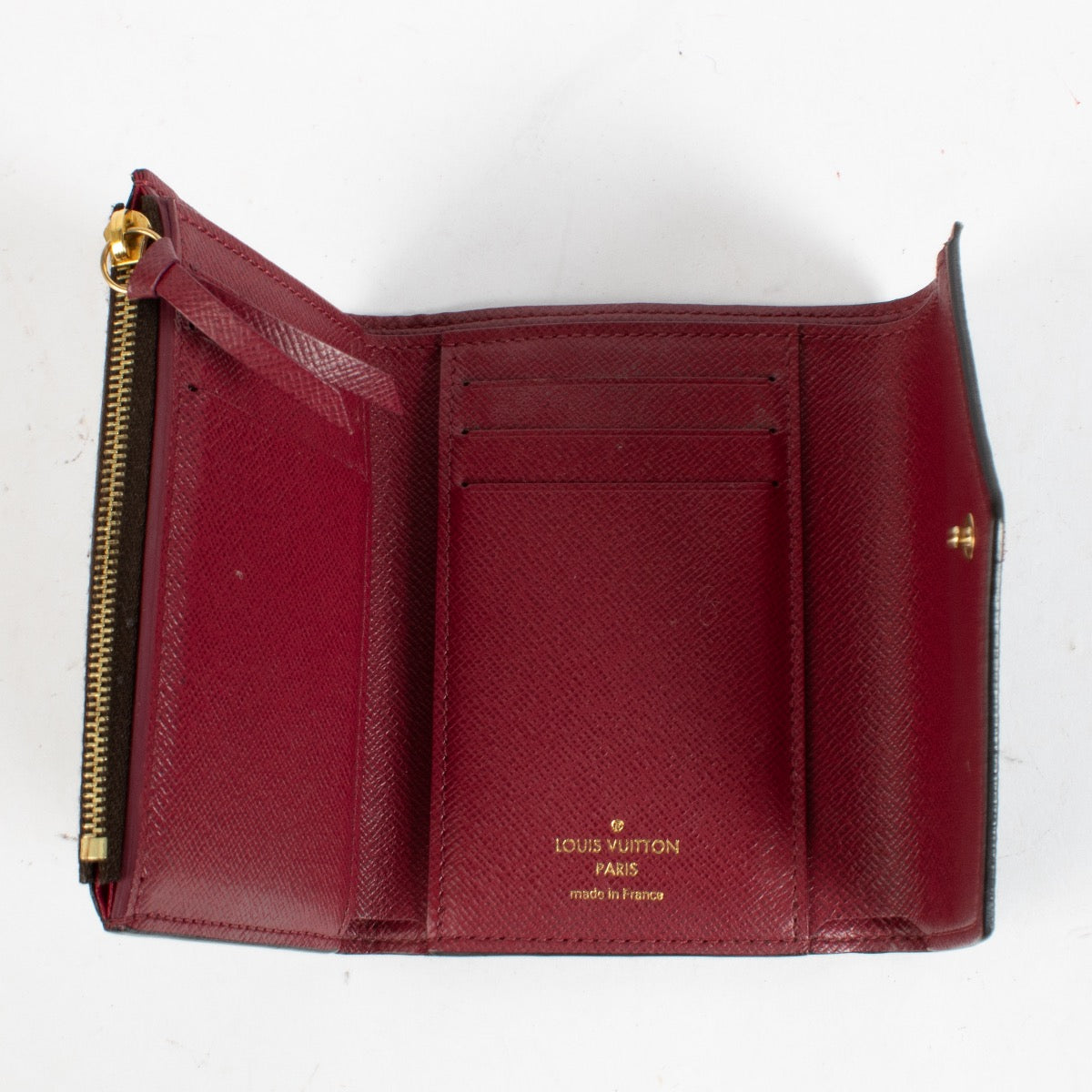 Shop the Louis Vuitton Monogram Victorine Wallet second hand on Labellov.com