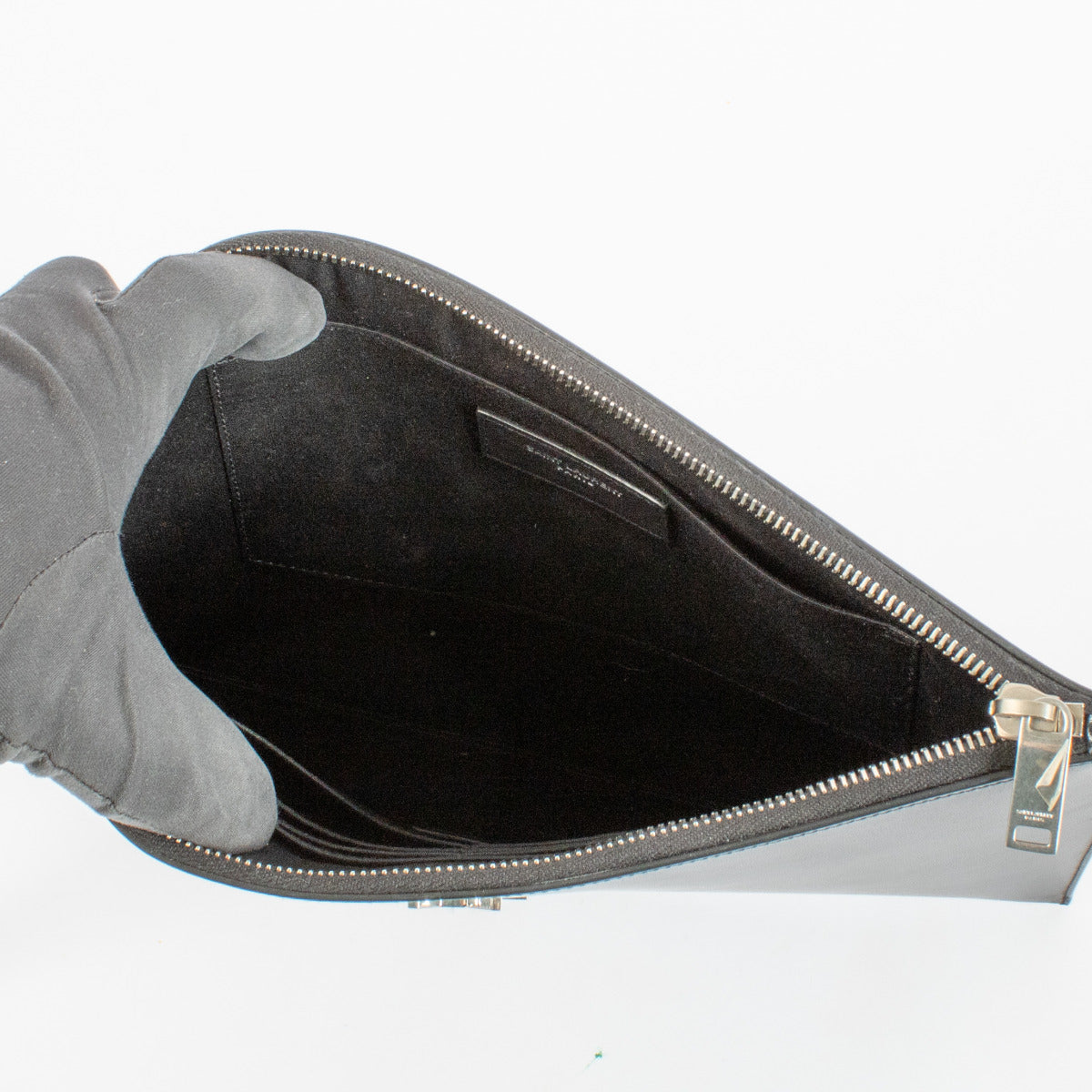 Pochette noire Saint Laurent