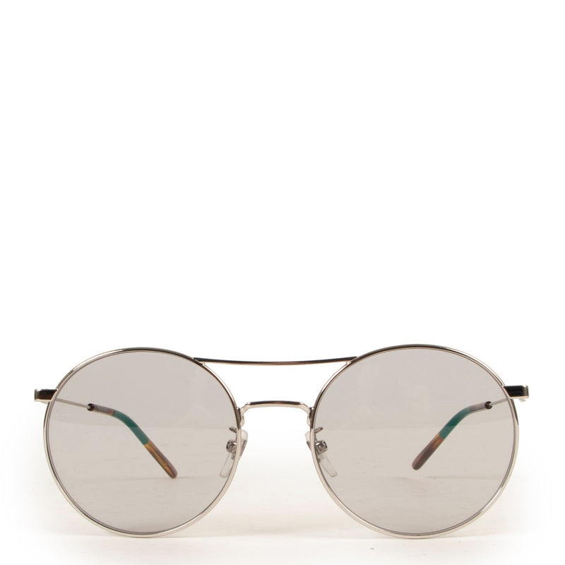 Complete your summer look with Gucci GG0680S pre-loved designer sunglasses, now on Labellov.