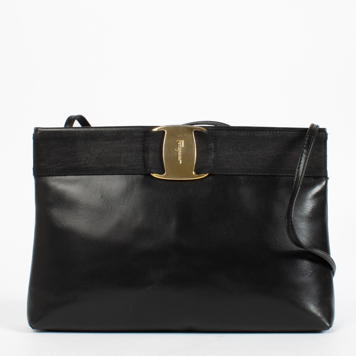authentic preloved Ferragamo Black Shoulder Bag on Labellov.com
