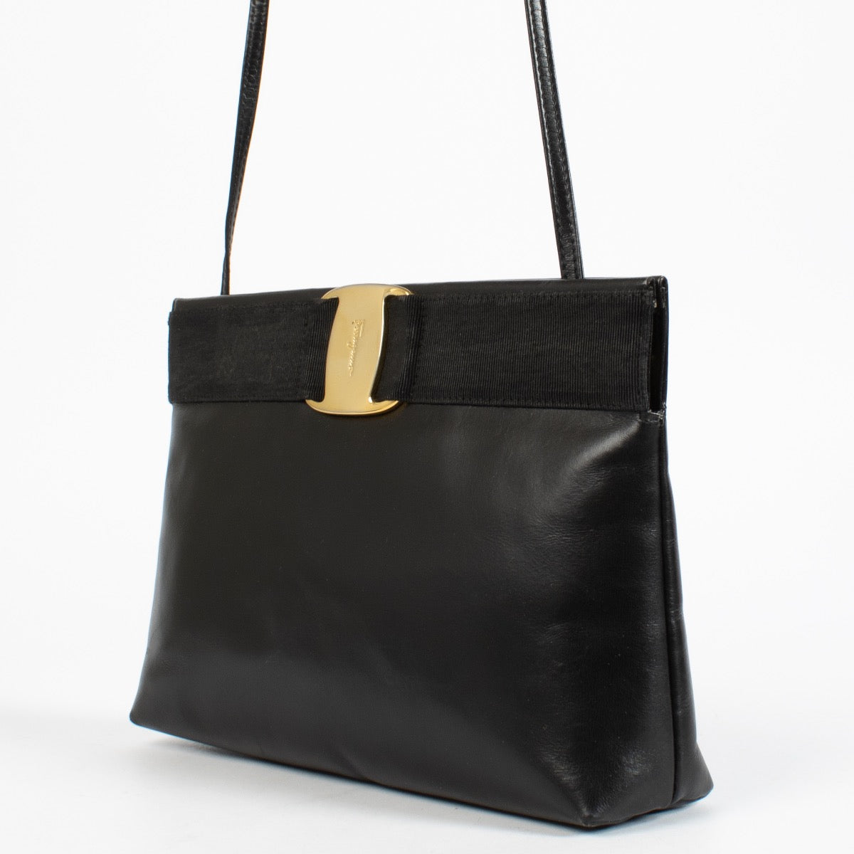 authentic preloved Ferragamo Black Shoulder Bag on Labellov.com