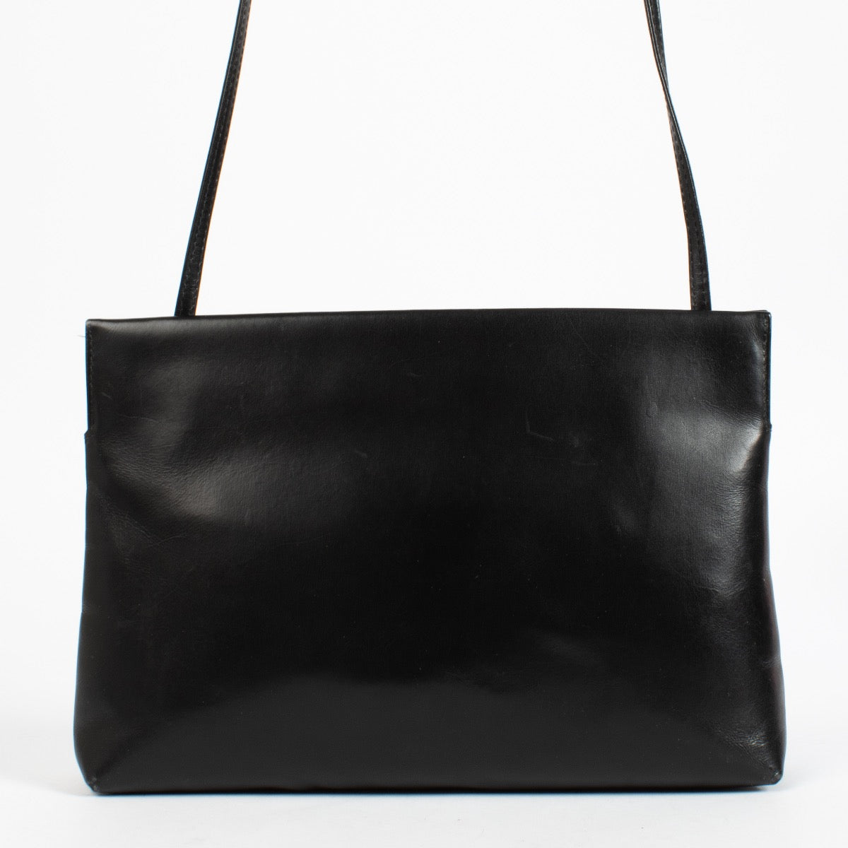 authentic preloved Ferragamo Black Shoulder Bag on Labellov.com