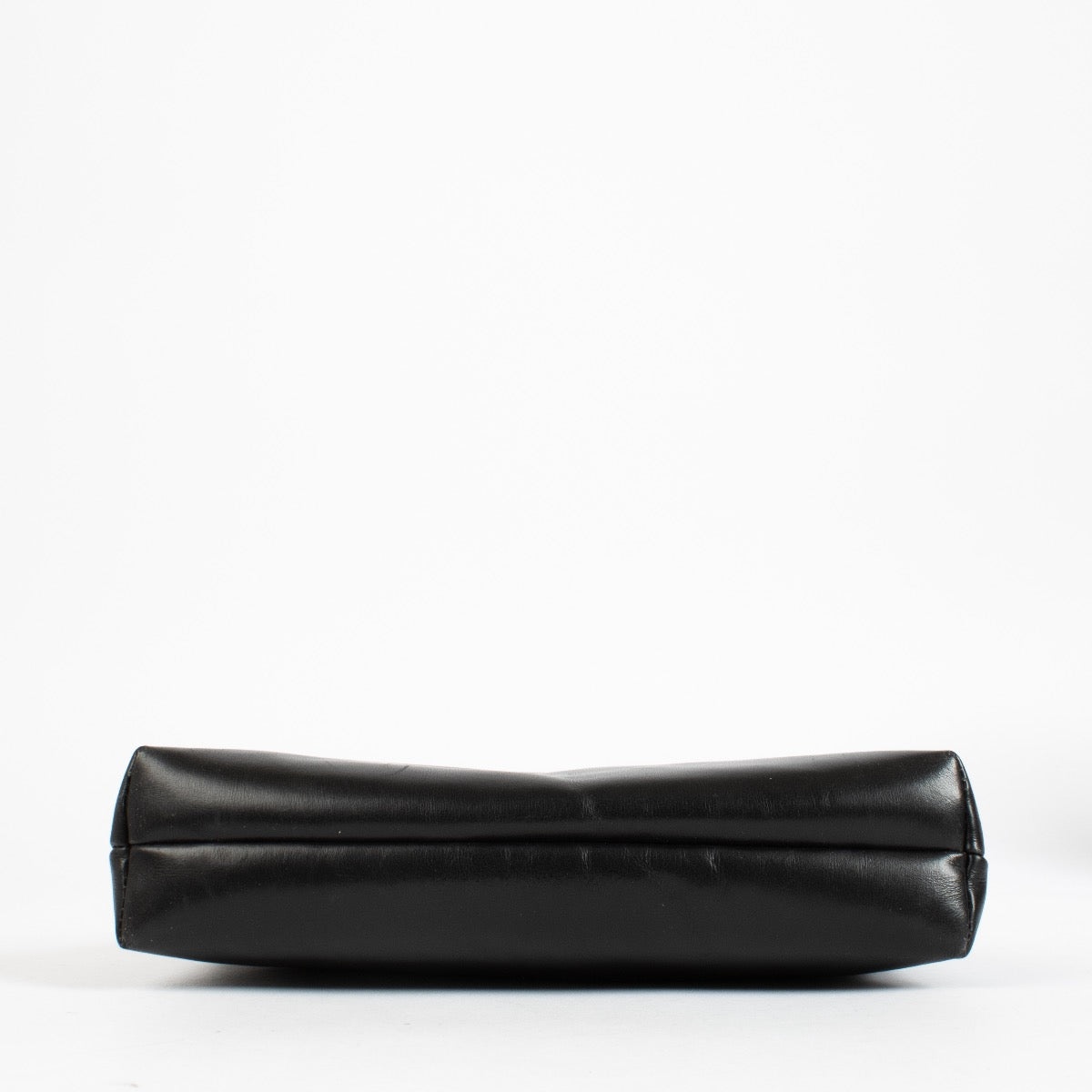 authentic preloved Ferragamo Black Shoulder Bag on Labellov.com
