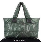Shop safe online at Labellov in Antwerp this 100% authentic second hand Chanel Green Quilted Cocoon Shoulder Bag