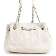 Authentieke tweedehands Chanel handtas juiste prijs veilig online winkelen LabelLOV webshop luxe merken Antwerpen België mode fashion