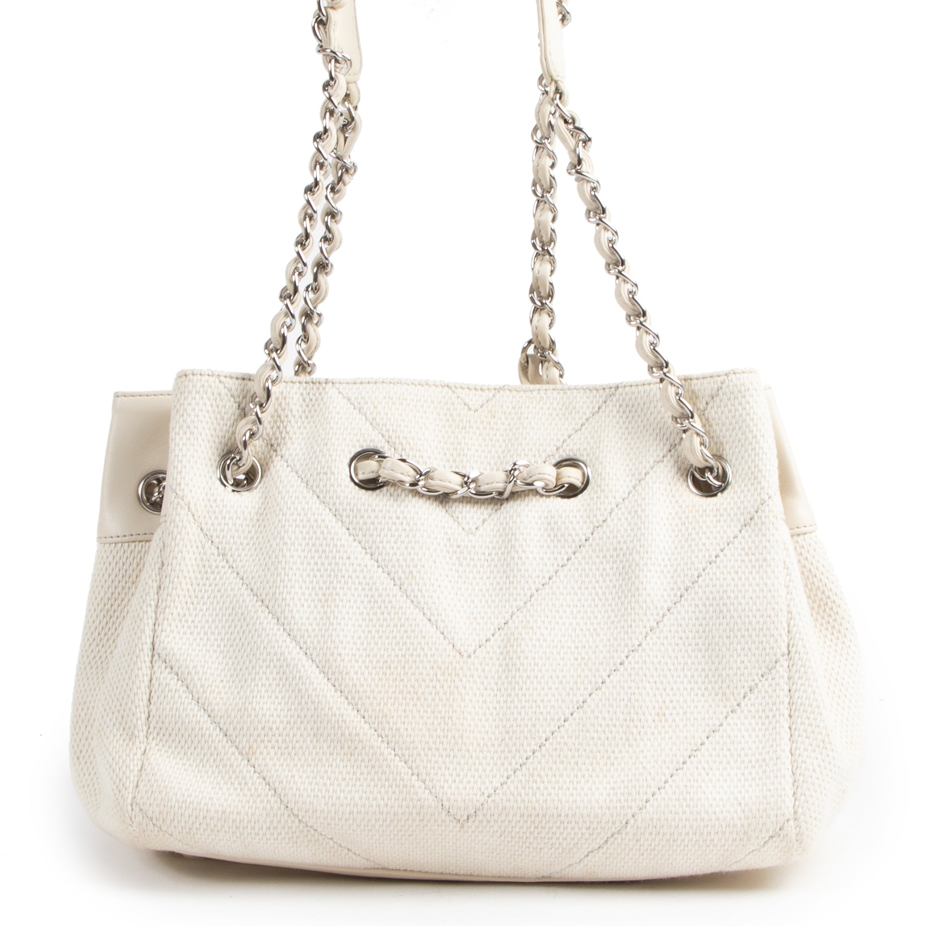 Authentieke tweedehands Chanel handtas juiste prijs veilig online winkelen LabelLOV webshop luxe merken Antwerpen België mode fashion