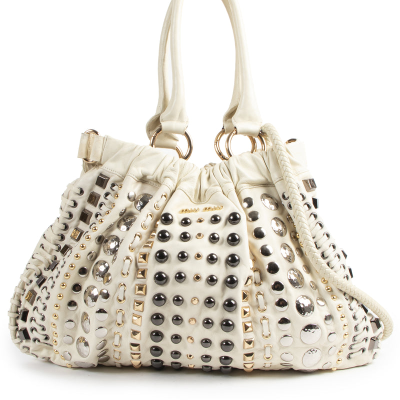 Authentieke Tweedehands Miu Miu White Studded Leather Shoulder Bag juiste prijs veilig online shoppen luxe merken webshop winkelen Antwerpen België mode fashion