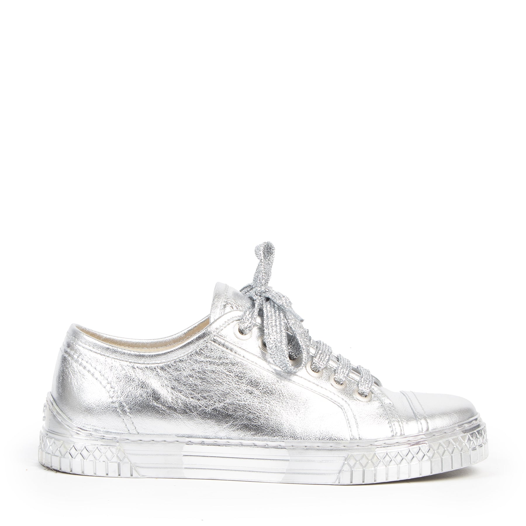 Chanel Silver Leather Sneakers - size 36.5 - kopen en verkopen aan de beste prijs bij Labellov