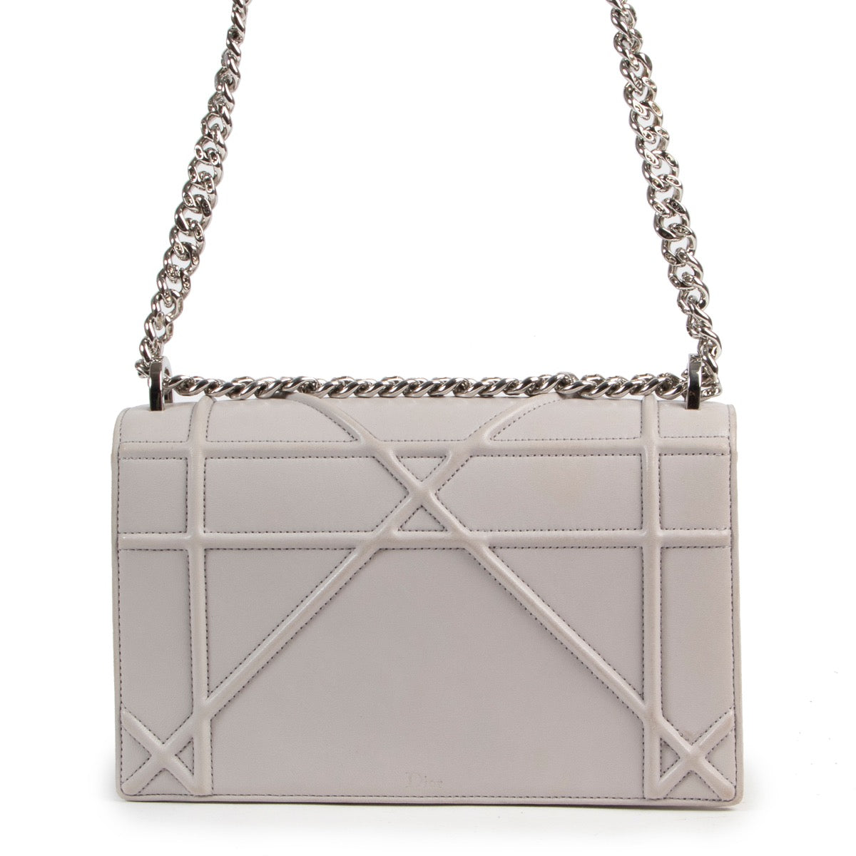 koop veilig online jou tweedehands Christian Dior Light Grey Diorama Flap Bag