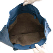Blue Bottega Veneta Bag with Special Edge Detail. Buy authentic secondhand Bottega Veneta bags at Labellov vintage webshop for the lowest price. Koop authentieke tweedehands Bottega Veneta tassen bij Labellov vintage webshop aan de laagste prijs.