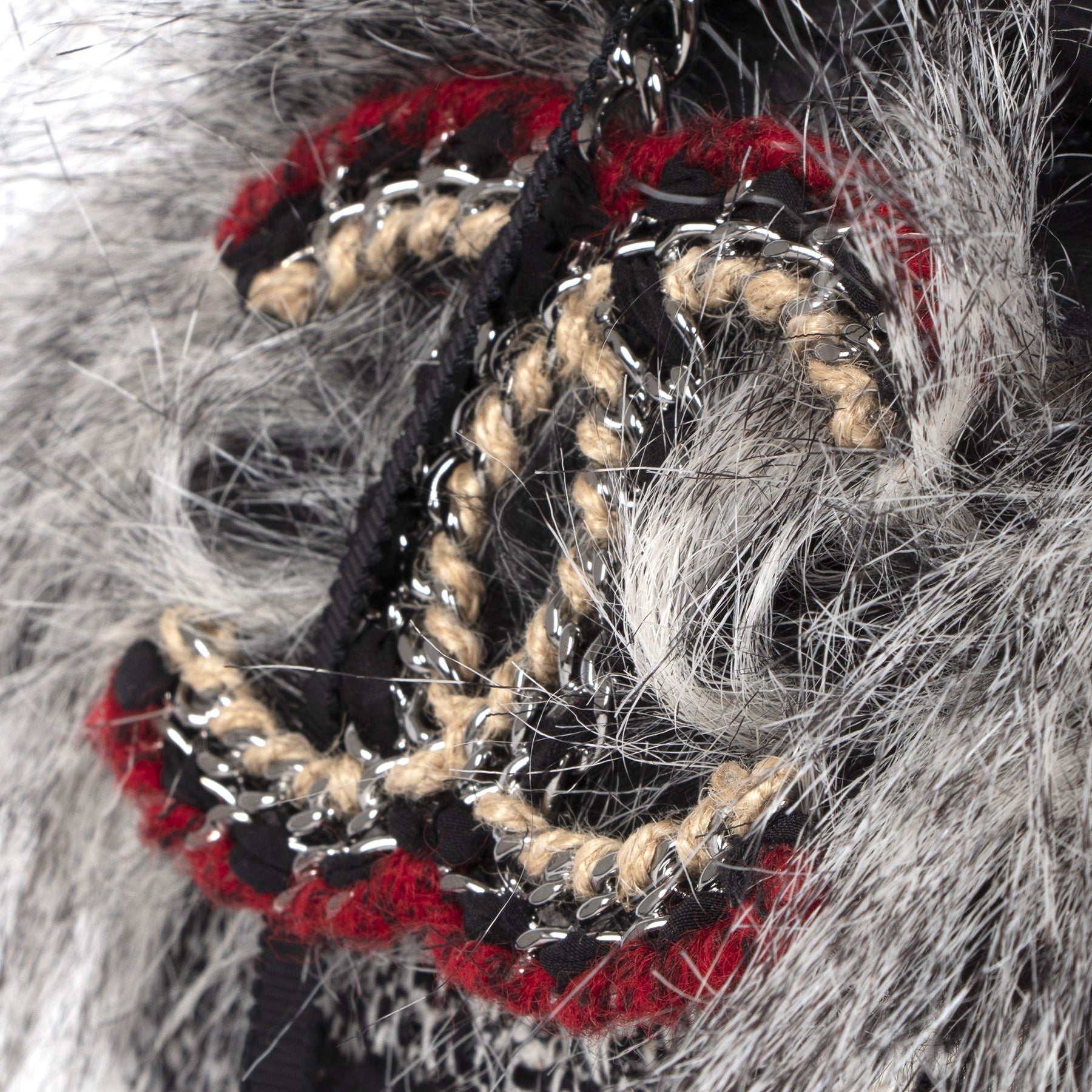 Buy authentic secondhand Chanel Inuit Tweed Fantasy Faux Fur Tote at the right price at LabelLOV vintage webshop. Safe and secure online shopping. Koop authentieke tweedehands Chanel Inuit Tweed Fantasy Faux Fur Tote met de juiste prijs bij LabelLOV