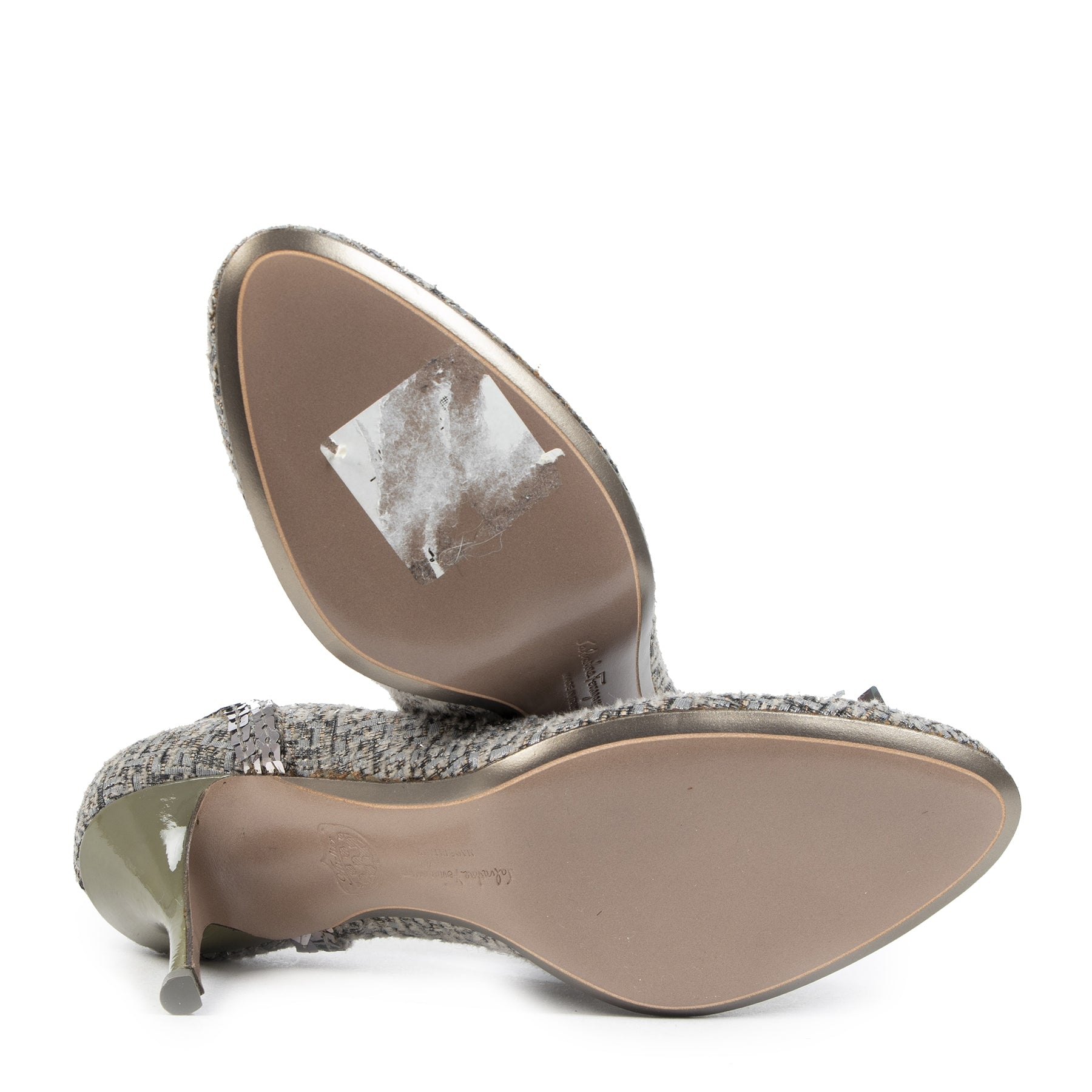 Authentic second-hand vintage Ferragamo Grey Tweed Pumps Size 37 buy online webshop LabelLOV