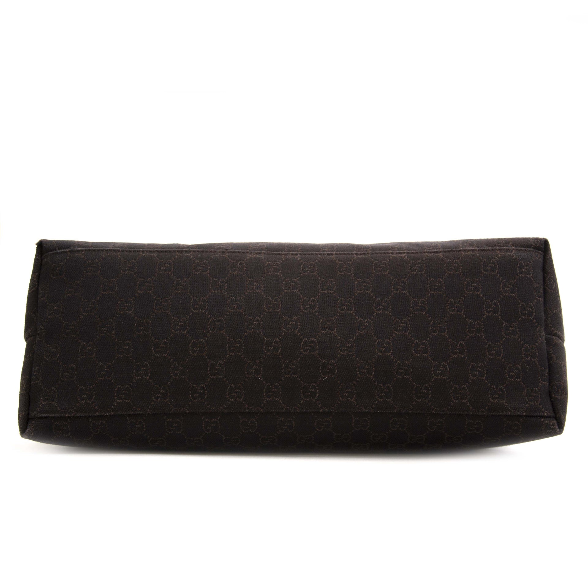 Gucci Dark Brown Monogram Canvas Flap Bag. Buy this authentic second hand vintage Gucci bag at online webshop LabelLOV. Safe and secure online shopping. Koop authentieke tweedehands Gucci tas bij online webshop Labellov.