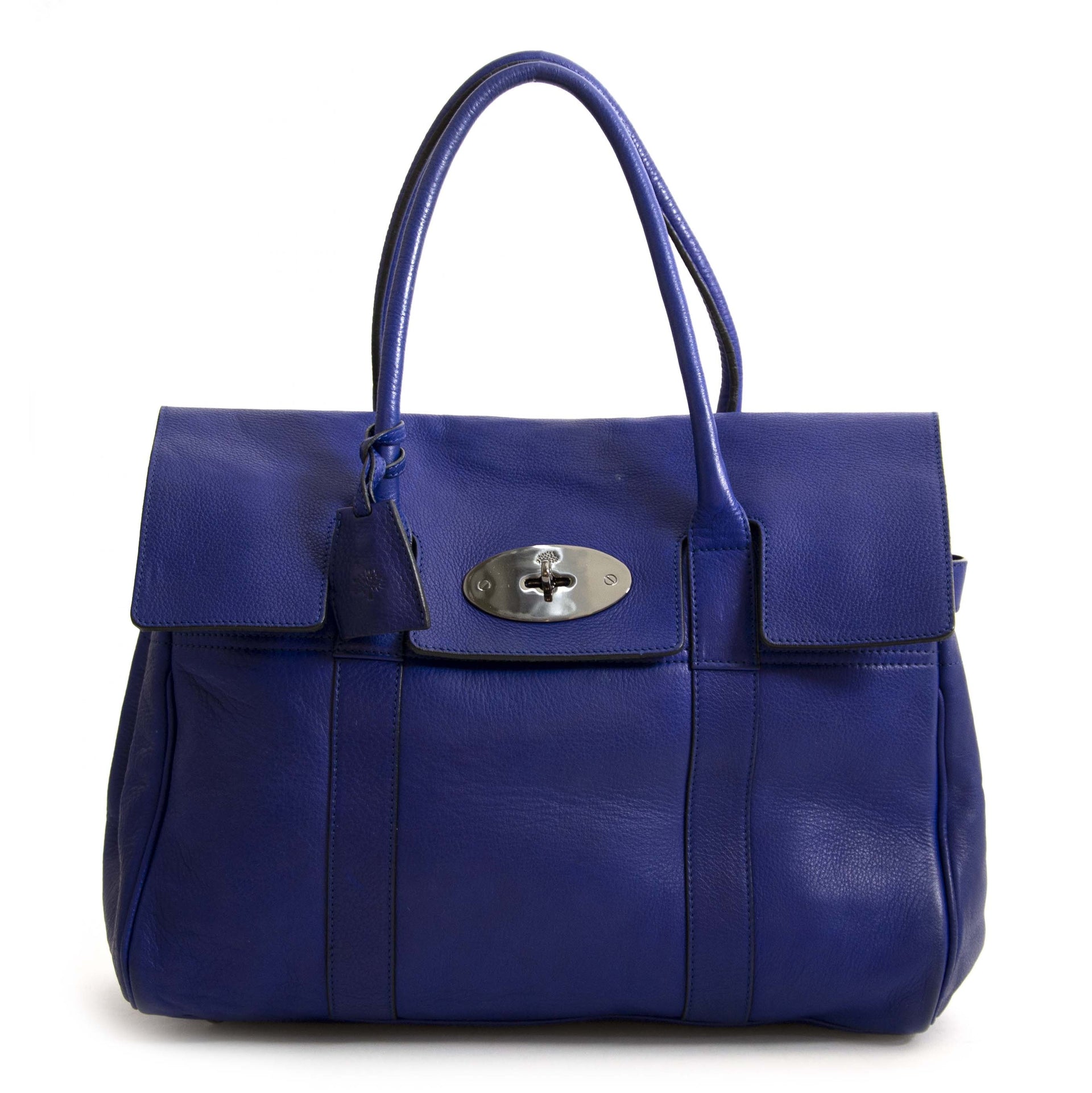 Mulberry Bayswater Electric Blue Soft Matte Leather. Buy authentic secondhand Mulberry bags at the right price at LabelLOV vintage webshop. Safe and secure online shopping. Koop authentieke tweedehands Mulberry tassen met de juiste prijst bij LabelLOV.