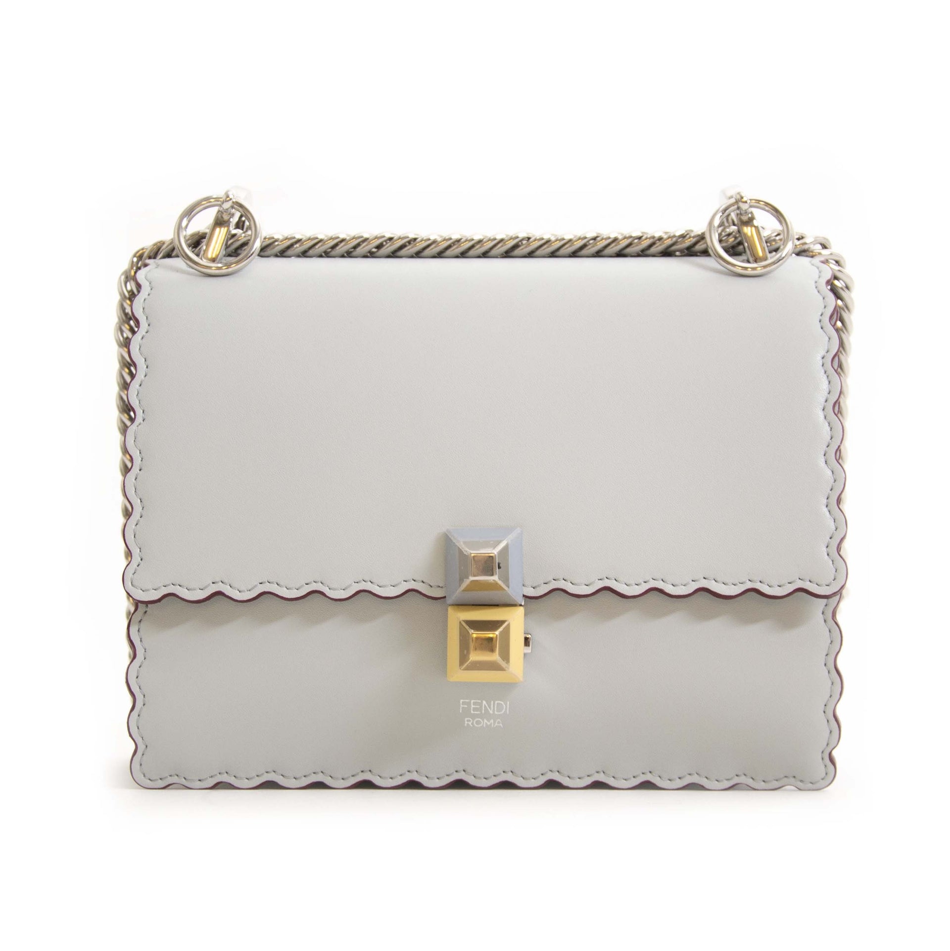 Fendi Small Kan I Pearl Grey Leather Crossbody Bag. Buy authentic secondhand Fendi crossbody bags now at Labellov vintage webshop for the lowest price. Koop authentieke tweedehands Fendi crossbody tassen bij labellov vintage mode webshop.