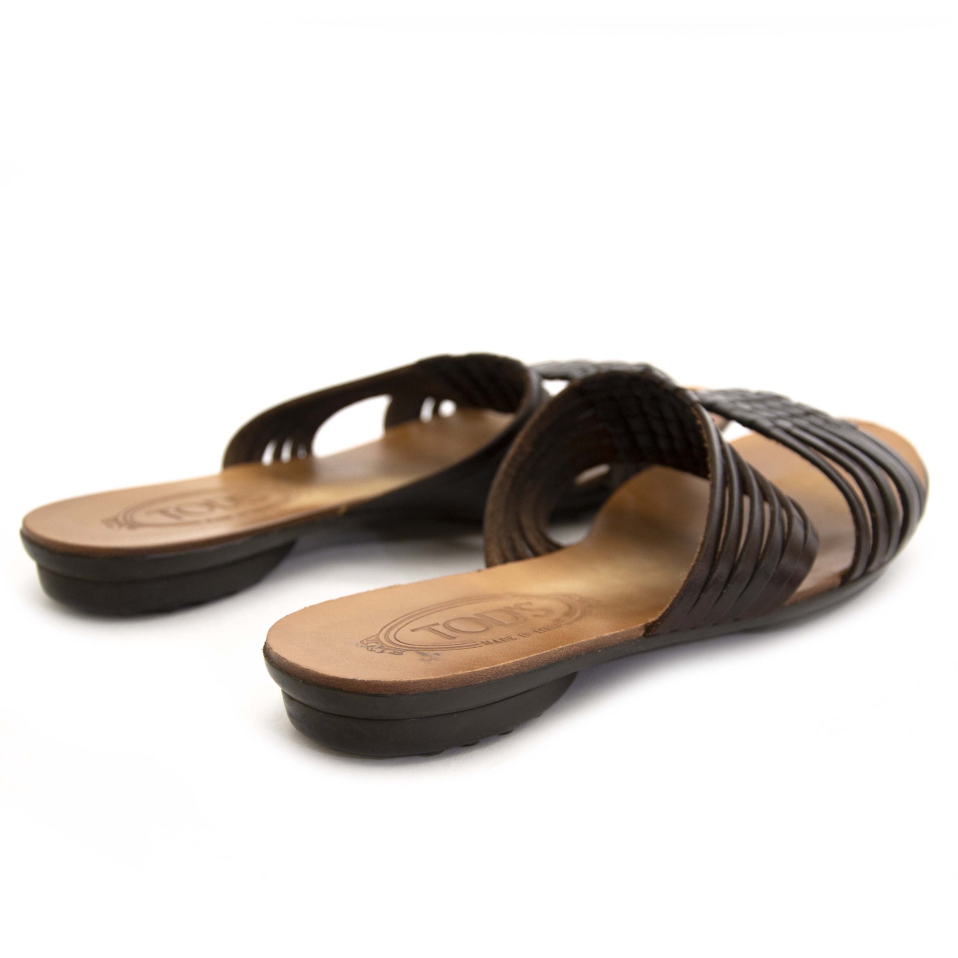 Tod's Dark Brown Sandals - Size 38,5. Buy authentic secondhand Tod's shoes at the right price at LabelLOV, safe and secure online shopping. Koop authentieke tweedehands Tods schoenen aan de juiste prijs bij LabelLOV.
