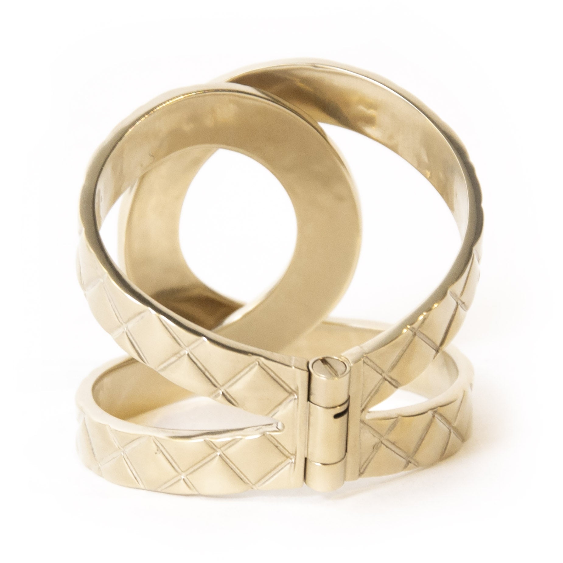 Authentieke tweedehands vintage Chanel Cross Closure Bangle koop online webshop LabelLOV
