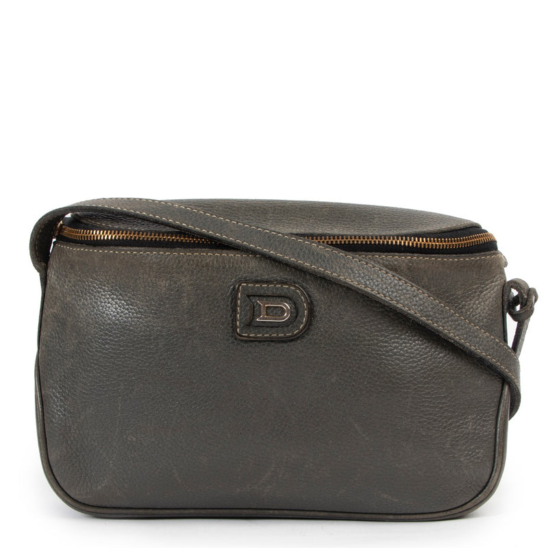 Shop now for your pre-loved, 100% authentic Delveaux Grey Grained Leather Macao crossbody Bag at Labellov in Antwerp