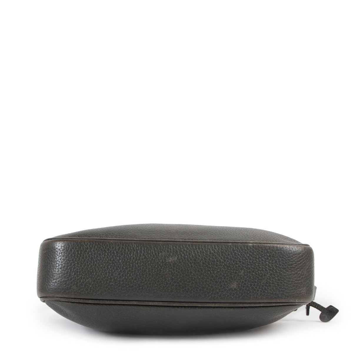 Shop now for your pre-loved, 100% authentic Delveaux Grey Grained Leather Macao crossbody Bag at Labellov in Antwerp