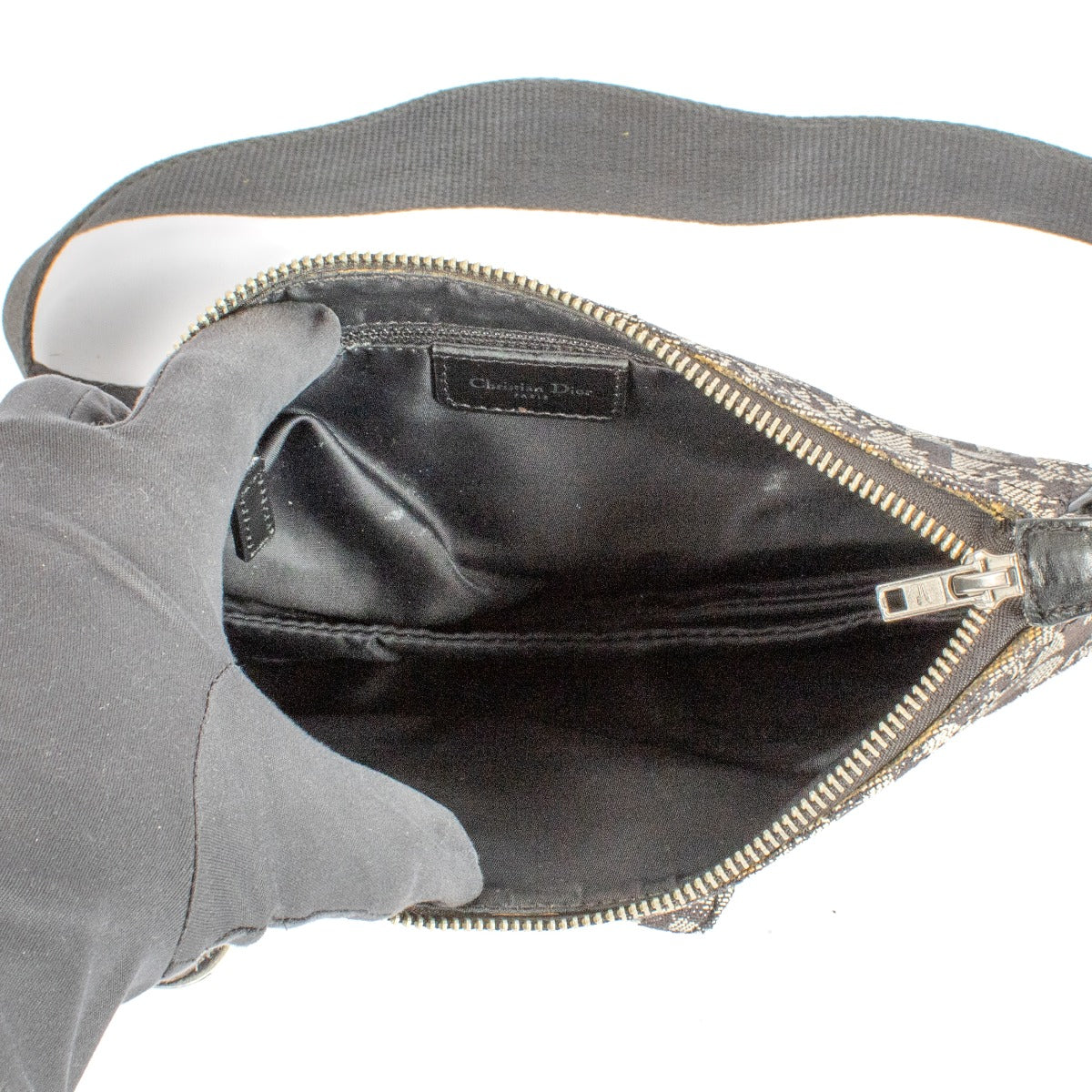 Shop safe online at Labellov in Antwerp, Brussels and Knokke this 100% authentic second hand Christian Dior Blue Oblique Vintage Saddle Crossbody Bag