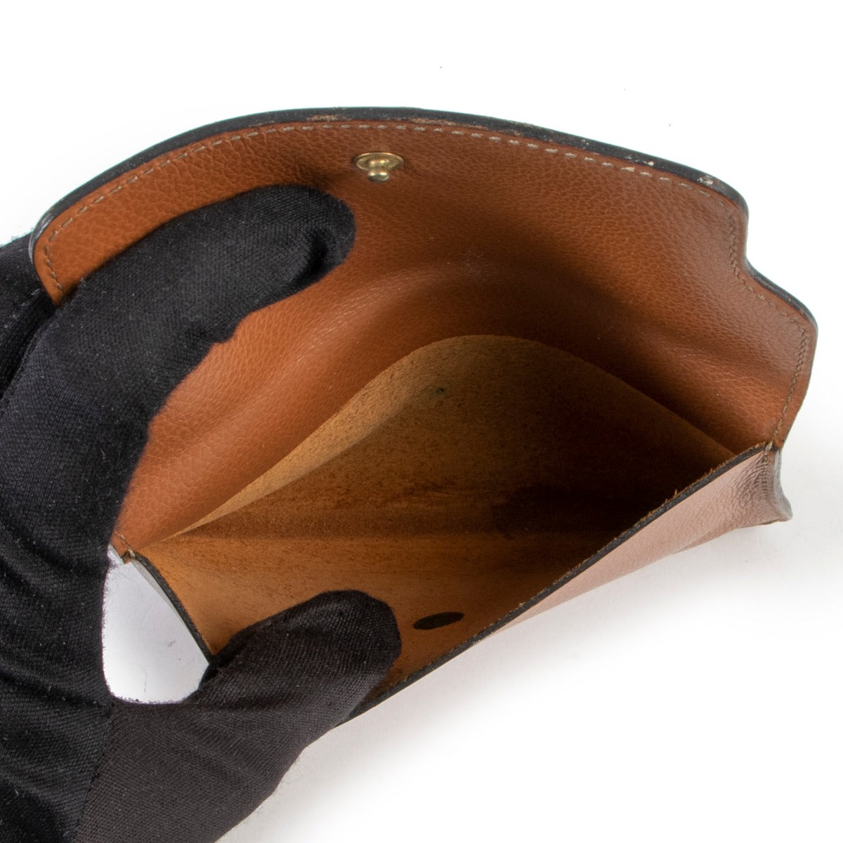 Delvaux Cognac Leather Wallet at Labellov online or in store available for a reasonable price and in good condition. Get them now!