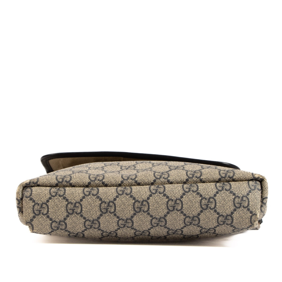 Shop 100% authentic second-hand Gucci Blue GG Supreme Messenger Bag at Labellov.com