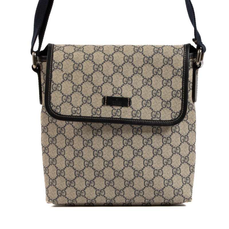 Shop 100% authentic second-hand Gucci Blue GG Supreme Messenger Bag at Labellov.com
