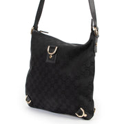 This Gucci Black Abbey D-ring GG Bag is available at Labellov for a good price and in very good condition online or in store.