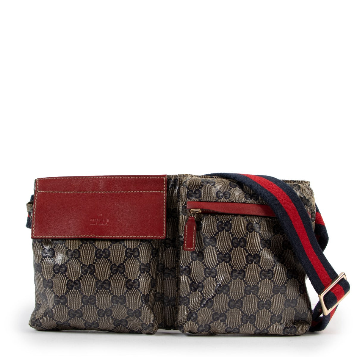 Shop safe online at Labellov in Antwerp this 100% authentic second hand vintage Gucci Monogram Crossbody Belt Bag