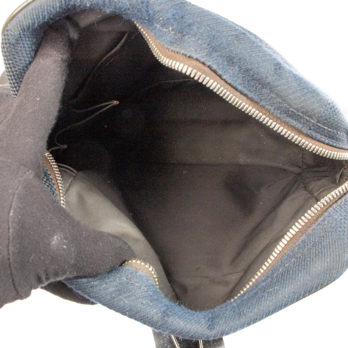 Shop 100% authentic second-hand Louis Vuitton Blue Cidatine Messenger Bag on Labellov.com