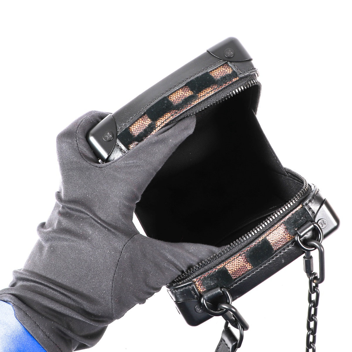Buy an authentic Louis Vuitton Spring/Summer 2020 Vertical Soft Trunk Bag in very good condition at Labellov in Antwerp.