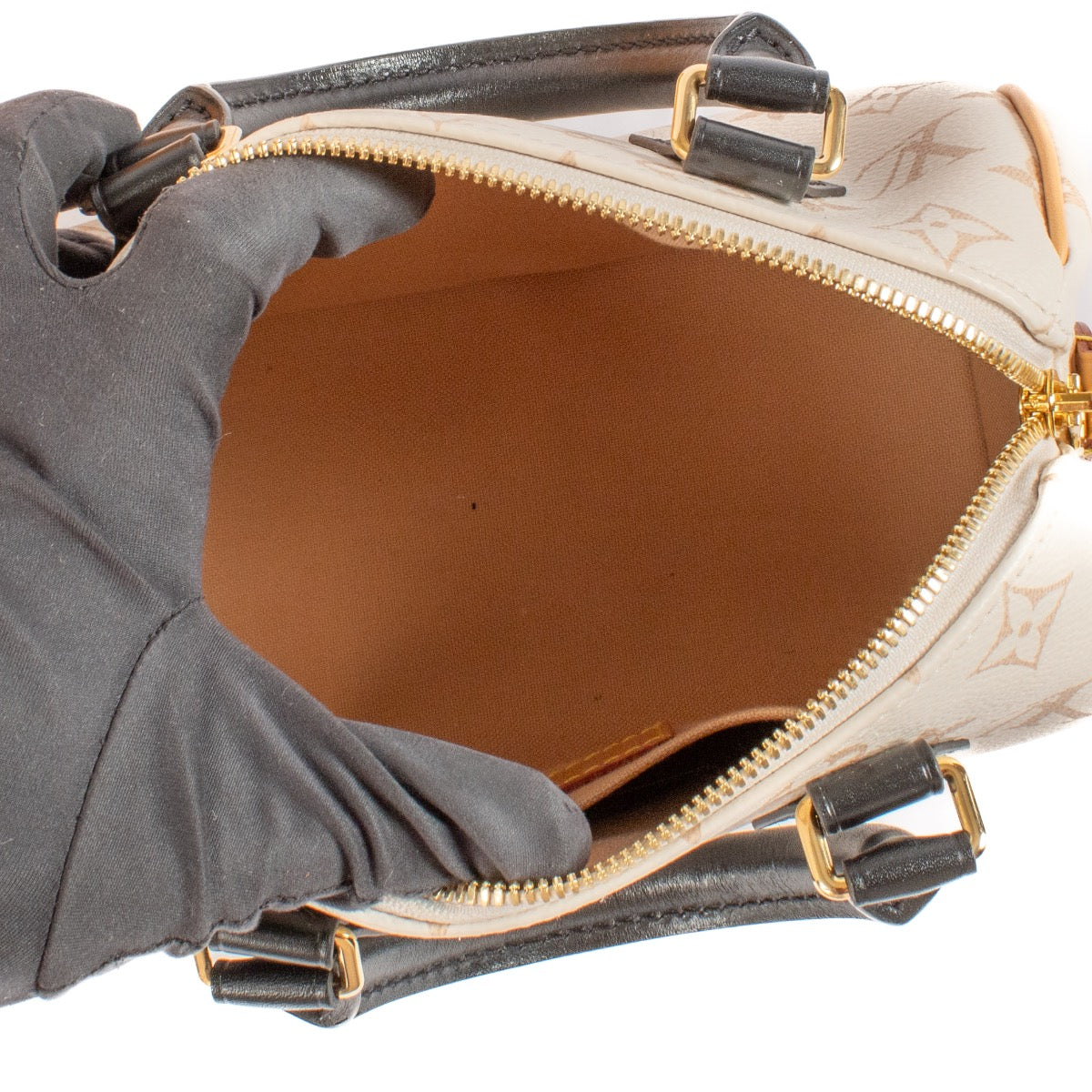 shop 100% authentic second hand Louis Vuitton Monogram Dune Speedy 20 on Labellov.com