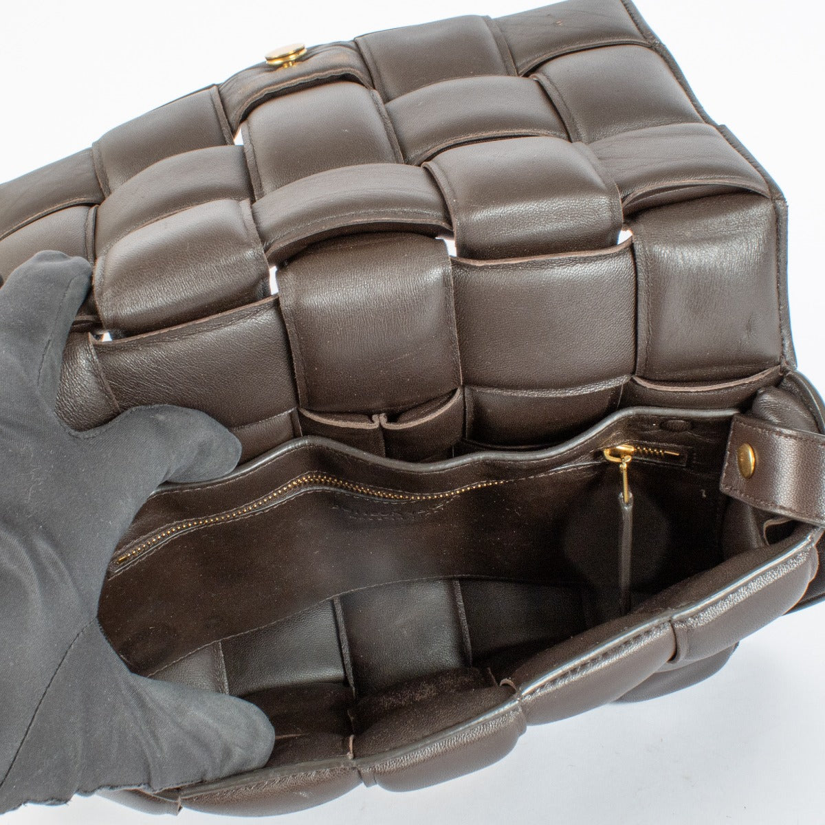 Authentic pre-loved Bottega Veneta Fondant Padded Cassette on Labellov.com