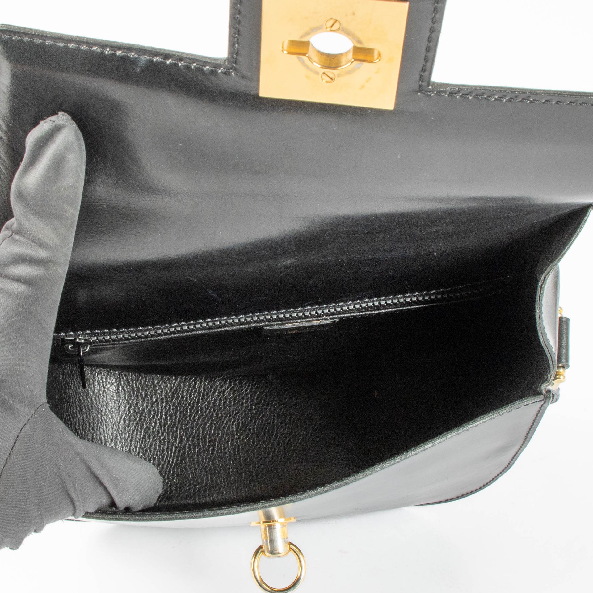 Shop this authentic Celine Black Vintage Crossbody pre-loved on Labellov.com 