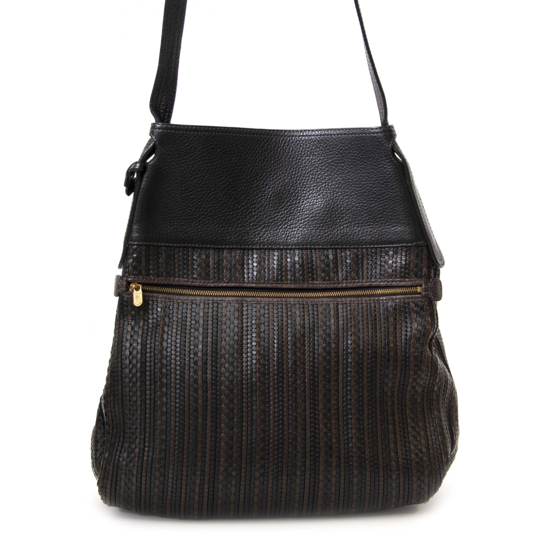 Delvaux Brown Toile De Cuir Bag Buy secondhand Delvaux handbags at Labellov. Safe online shopping at a fair price. Koop tweedehands Delvaux handtassen bij Labellov. Veilig online winkelen voor een eerlijke prijs.