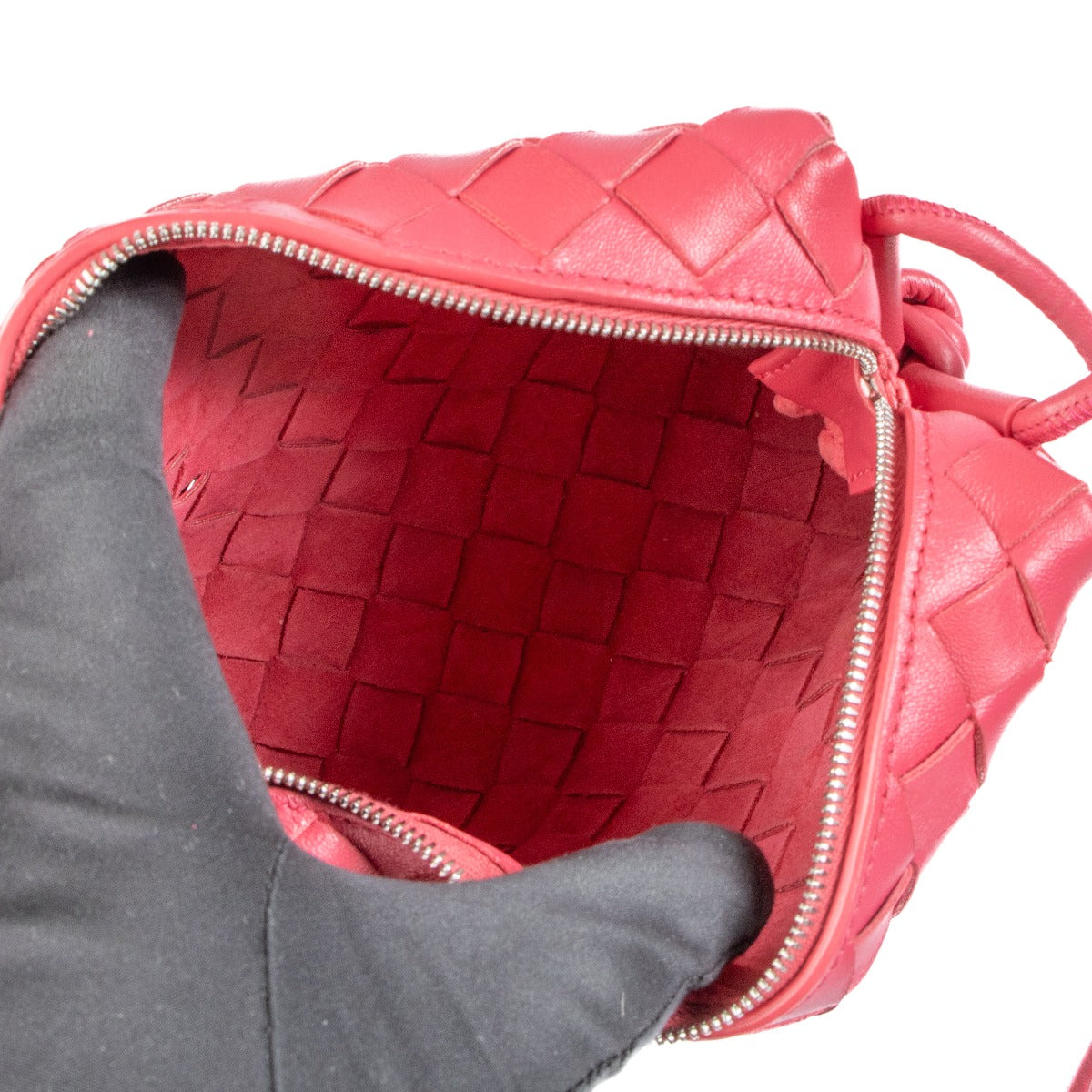 Bottega Veneta Cranberry Mini Loop Cameratas