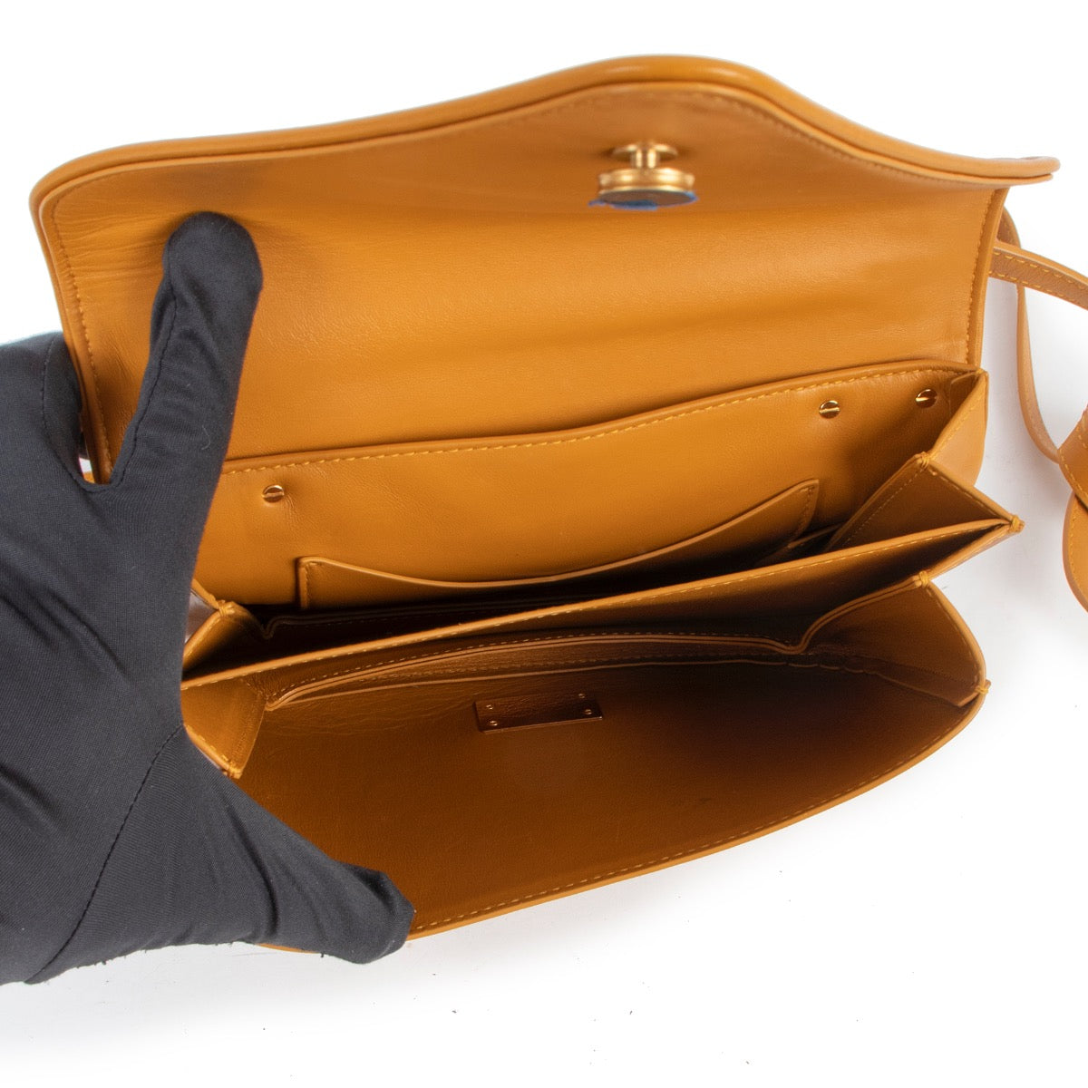Buy online authentic second hand Bottega Veneta Brown Calfskin Mount Crossbody Bag in very good condition at Labellov in Antwerp