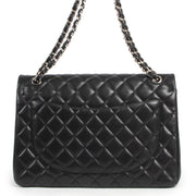Chanel Black Lambskin Classic Flapbag Maxi PHW aan de juiste prijs online in alle veiligheid bij Labellov tweedehands luxe handtassen Antwerpen